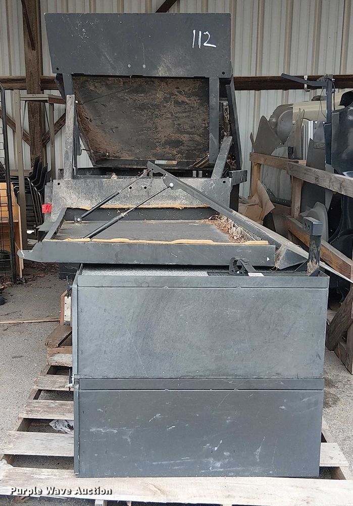 image for item EG8606 (5) truck vaults