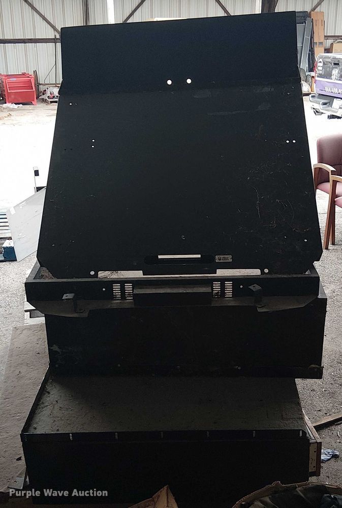 image for item EG8606 (5) truck vaults