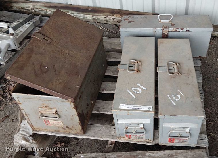 image for item EG8614 (4) Mueller tapping machines