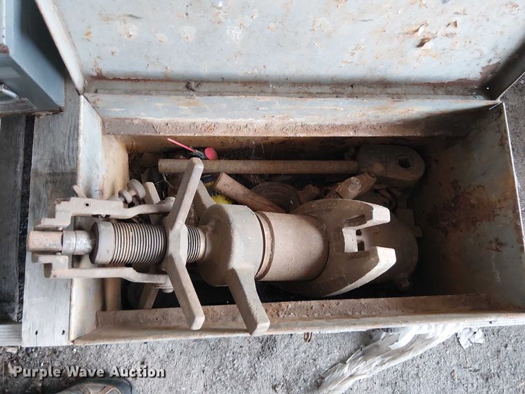 image for item EG8614 (4) Mueller tapping machines