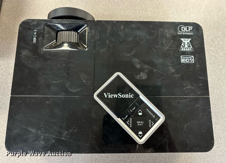 image for item EJ7607 Approximately 27 projectors