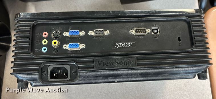 image for item EJ7607 Approximately 27 projectors