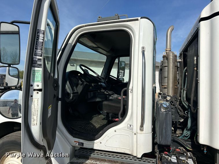 image for item EK2966 2015 Freightliner Business Class M2 street sweeper truck