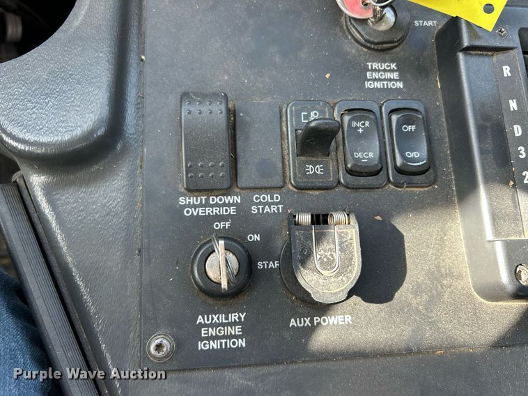 image for item EK2966 2015 Freightliner Business Class M2 street sweeper truck