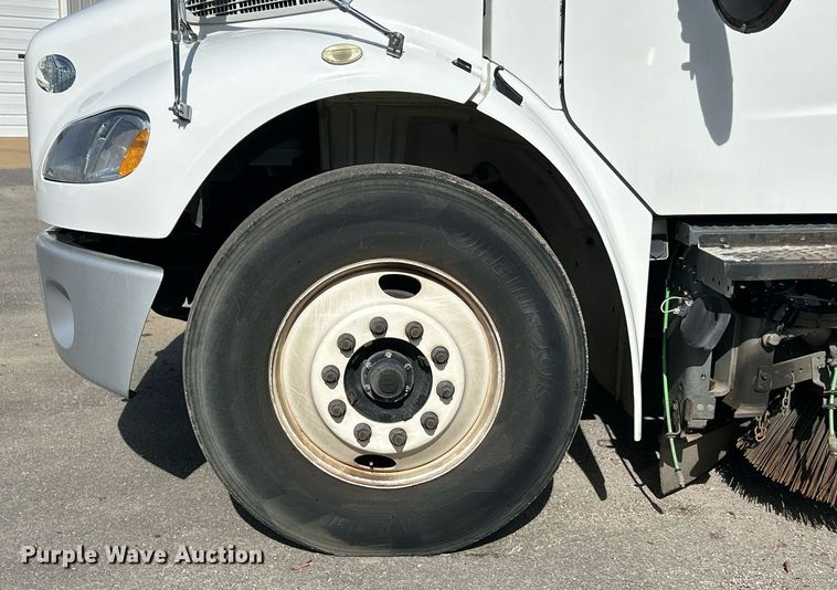 image for item EK2966 2015 Freightliner Business Class M2 street sweeper truck