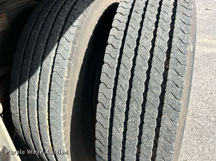 image for item EK2966 2015 Freightliner Business Class M2 street sweeper truck