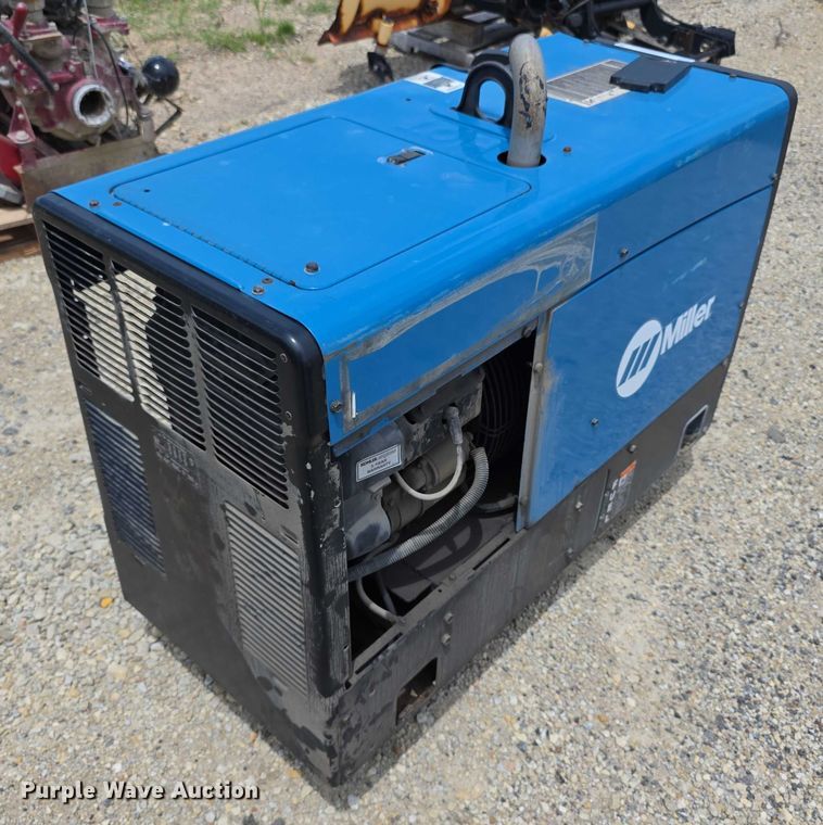 image for item EK5384 Miller Bobcat 250 welder/generator