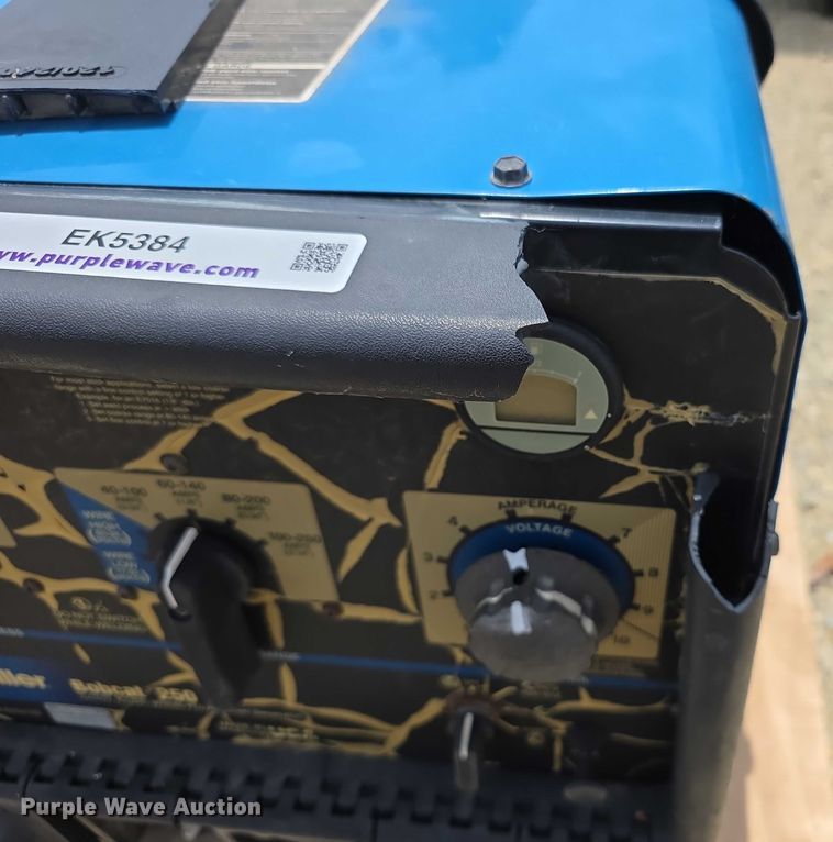 image for item EK5384 Miller Bobcat 250 welder/generator