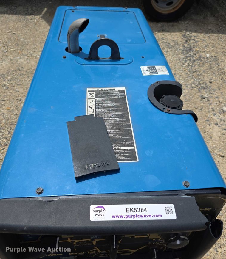 image for item EK5384 Miller Bobcat 250 welder/generator