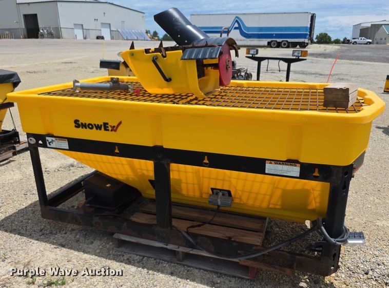 image for item EK5387 SnowEx 8500 spreader