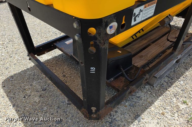image for item EK5387 SnowEx 8500 spreader