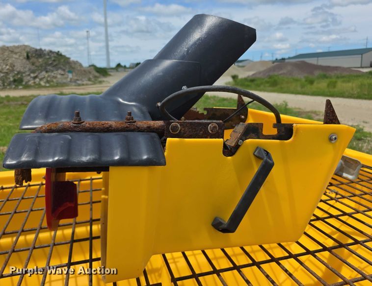 image for item EK5387 SnowEx 8500 spreader