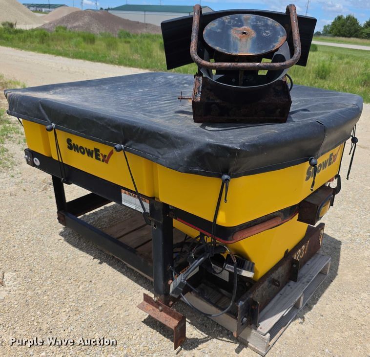 image for item EK5389 SnowEx  Vee Pro 600  spreader