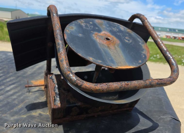 image for item EK5389 SnowEx  Vee Pro 600  spreader