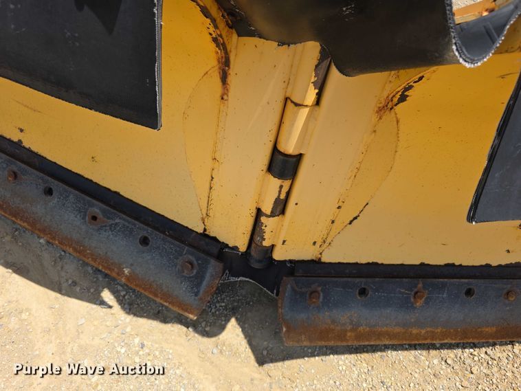 image for item EK5390 Meyer SV8.5 snow plow