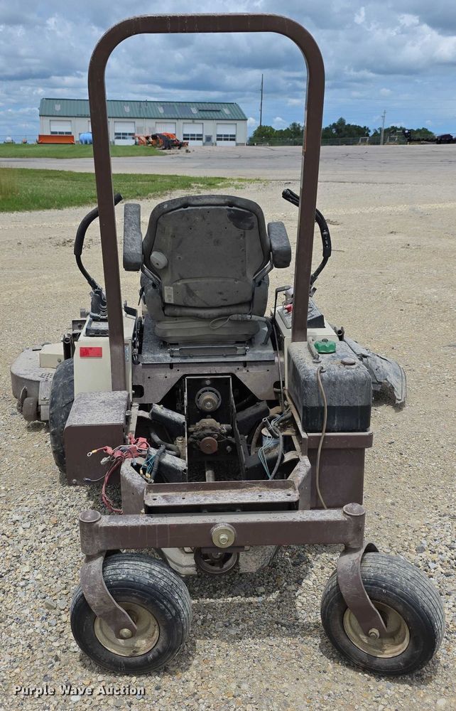 image for item EK5393 2017 Grasshopper 725D ZTR lawn mower