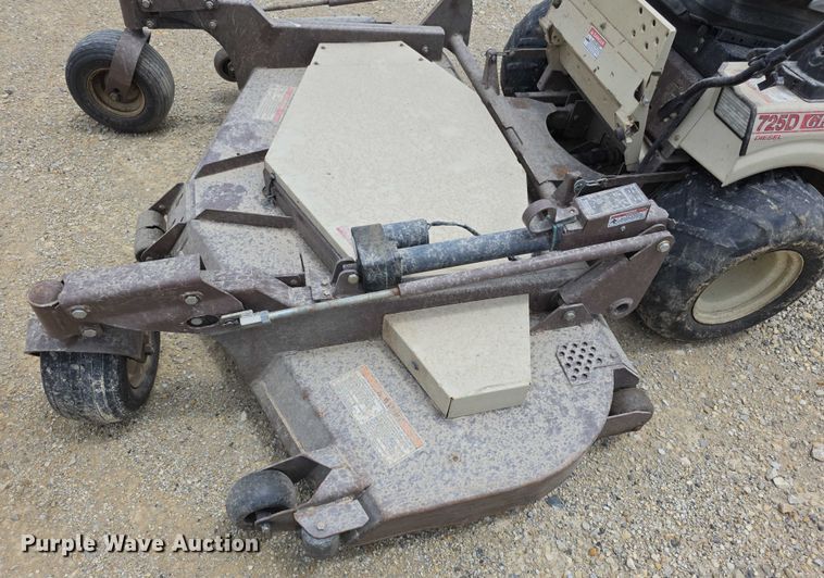 image for item EK5393 2017 Grasshopper 725D ZTR lawn mower