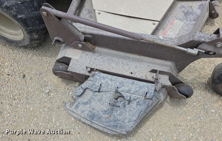 image for item EK5393 2017 Grasshopper 725D ZTR lawn mower