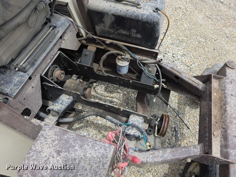 image for item EK5393 2017 Grasshopper 725D ZTR lawn mower