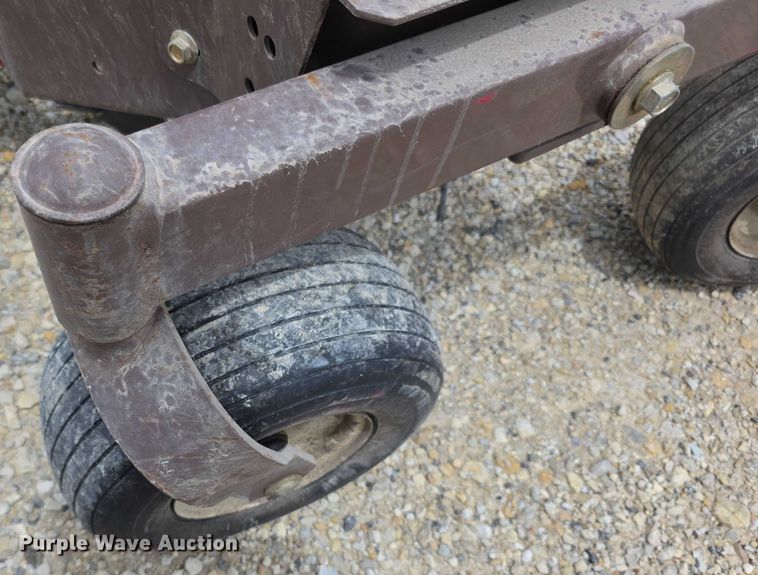 image for item EK5393 2017 Grasshopper 725D ZTR lawn mower