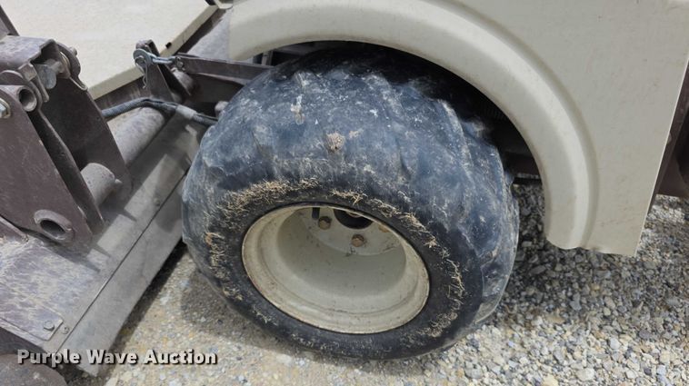 image for item EK5393 2017 Grasshopper 725D ZTR lawn mower