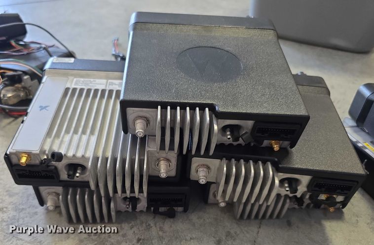 image for item EK5424 (9) UHF radios