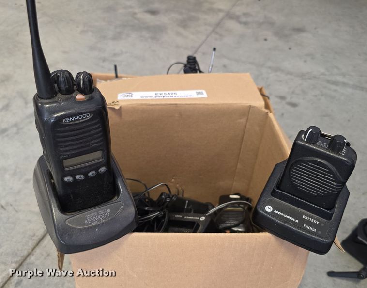 image for item EK5425 Radios