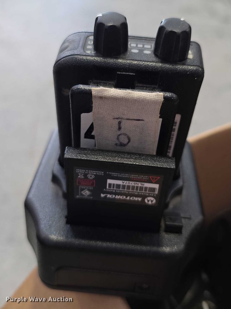 image for item EK5425 Radios