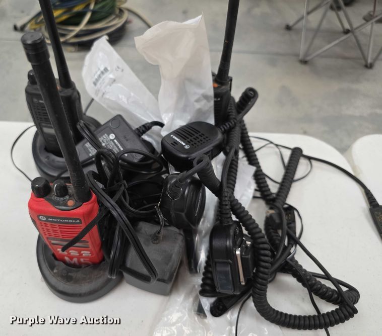 image for item EK5456 Motorola radios