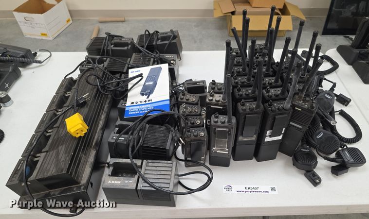 image for item EK5457 Radios