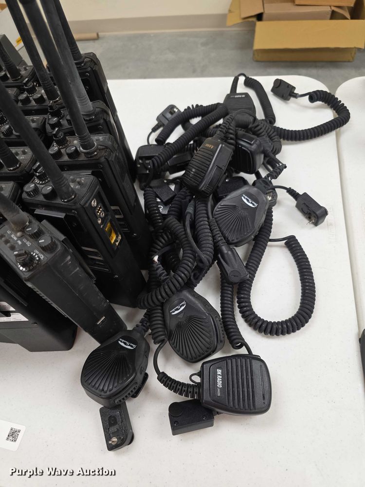 image for item EK5457 Radios