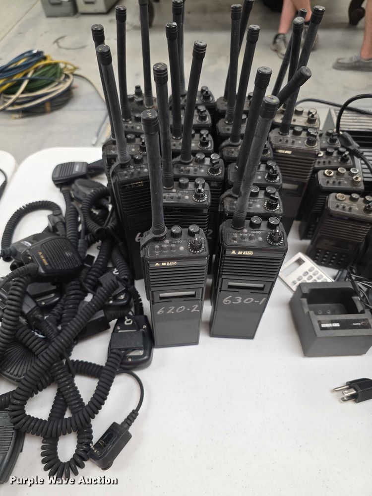 image for item EK5457 Radios