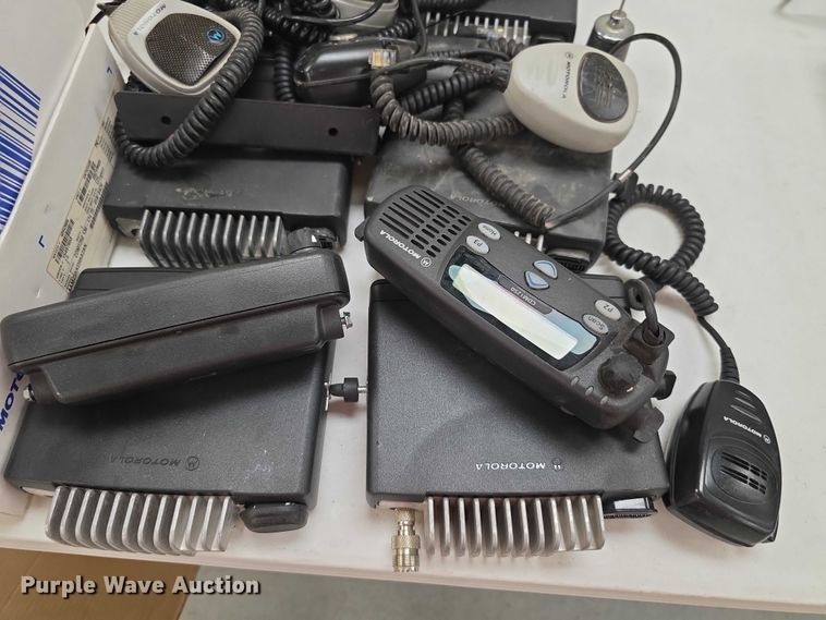 image for item EK5458 Motorola radios