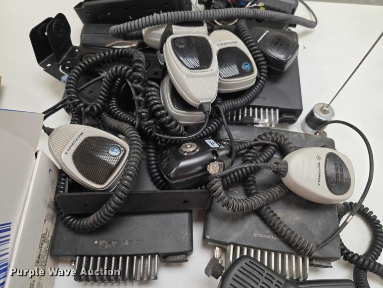 image for item EK5458 Motorola radios