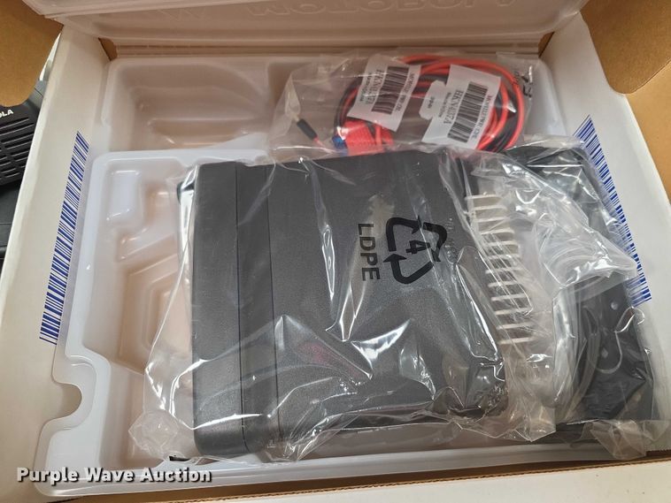 image for item EK5458 Motorola radios