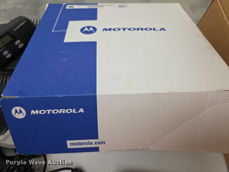 image for item EK5458 Motorola radios