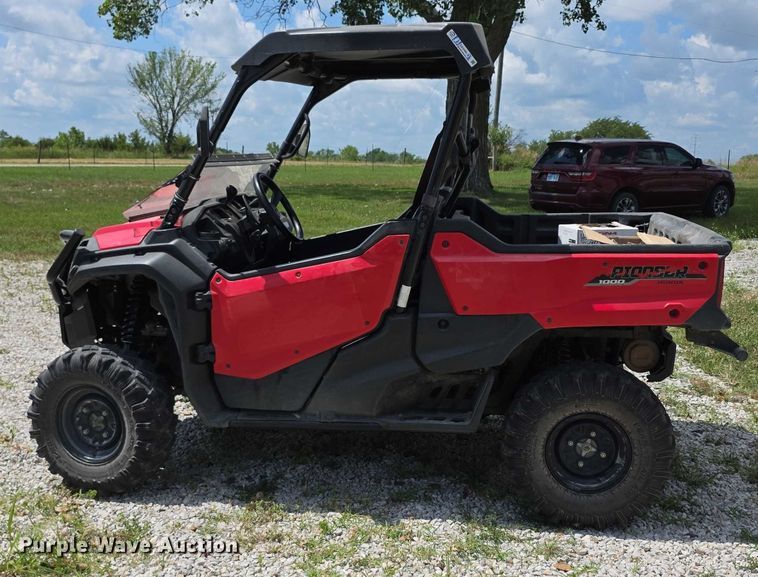 image for item EK5466 2016 honda Pioneer 1000 utility vehicle