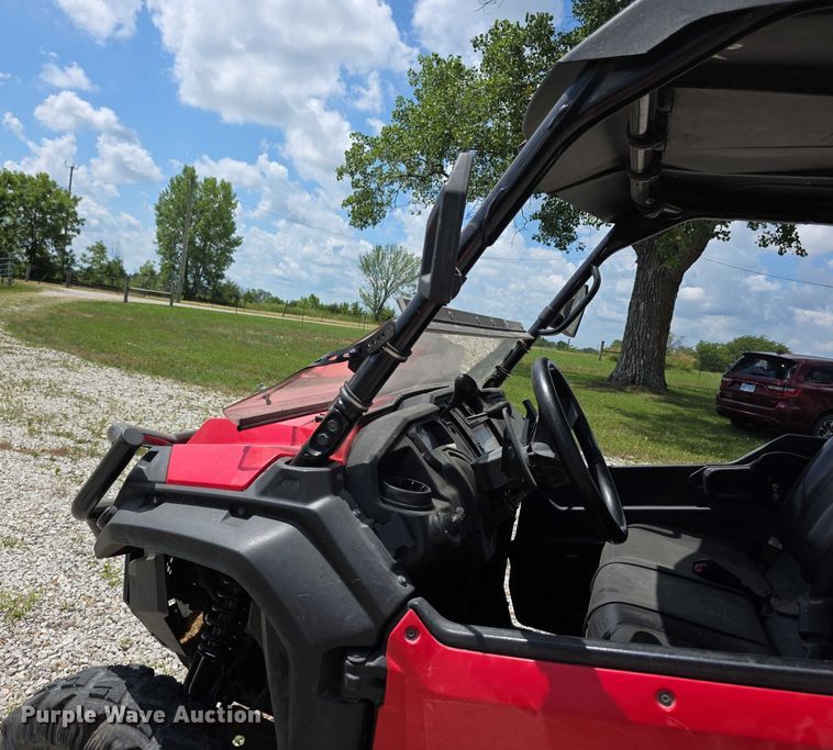 image for item EK5466 2016 honda Pioneer 1000 utility vehicle