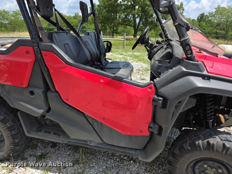 image for item EK5466 2016 honda Pioneer 1000 utility vehicle