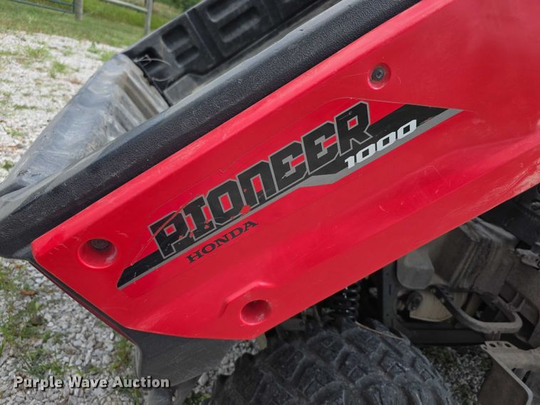 image for item EK5466 2016 honda Pioneer 1000 utility vehicle