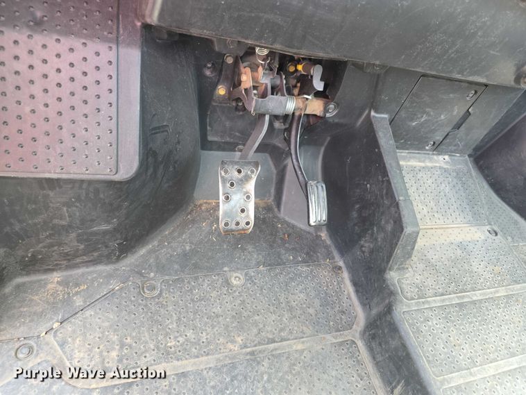 image for item EK5466 2016 honda Pioneer 1000 utility vehicle