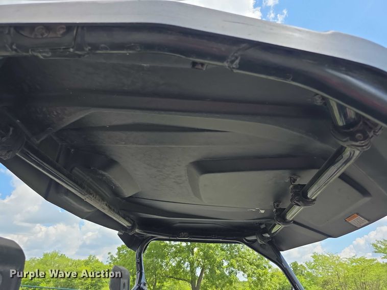 image for item EK5466 2016 honda Pioneer 1000 utility vehicle