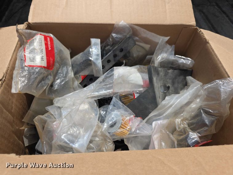 image for item EK5466 2016 honda Pioneer 1000 utility vehicle