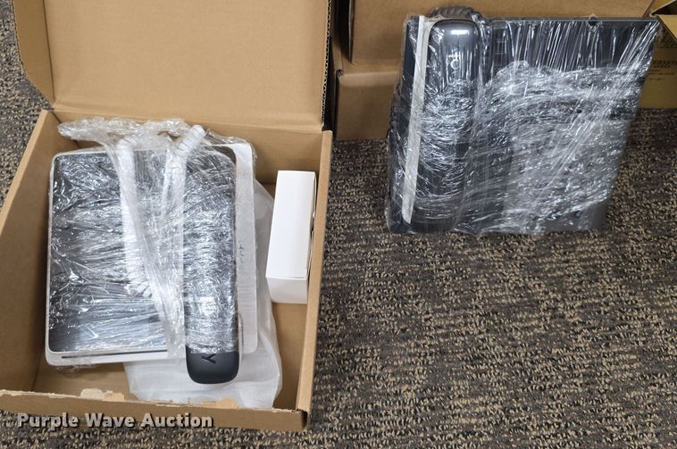 image for item EK5471 Approximately (18) Poly Edge IP phones