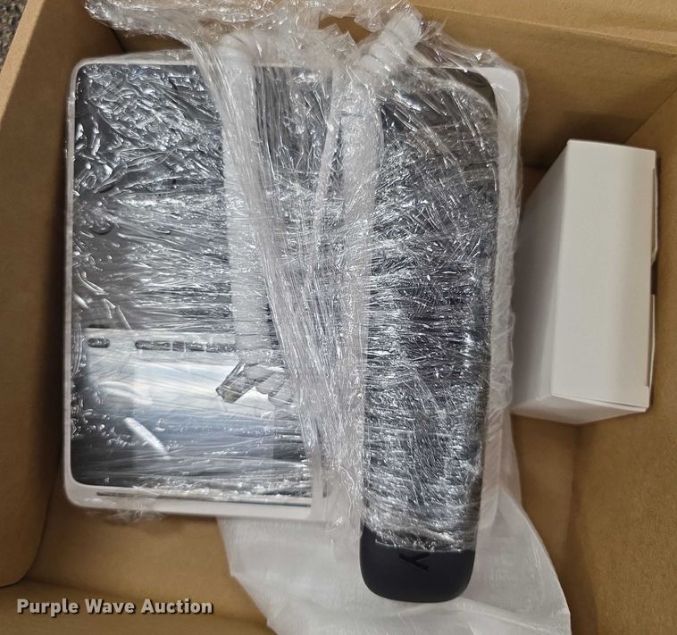 image for item EK5471 Approximately (18) Poly Edge IP phones