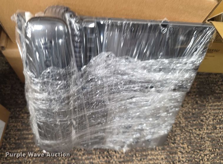 image for item EK5471 Approximately (18) Poly Edge IP phones