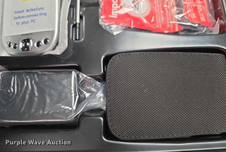 image for item EK5476 (2) HP iPAQ H400 pocket PC