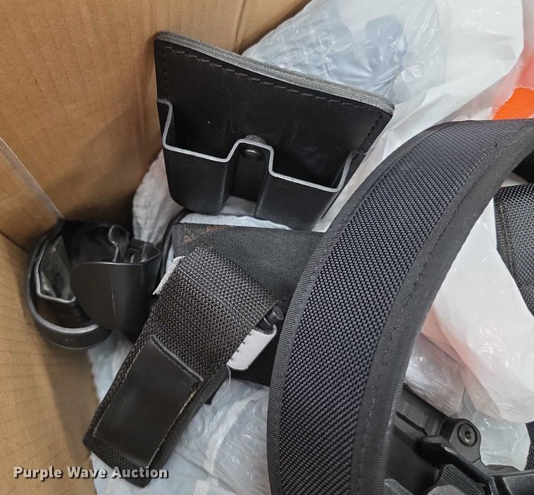 image for item EK5478 Police equipment