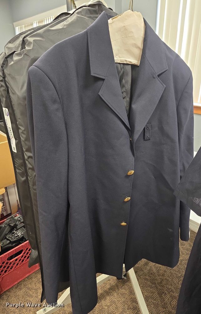 image for item EK5479 Approximately 32 shirts