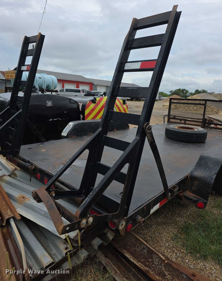 image for item EK5485 2016 PJ CC162 equipment trailer